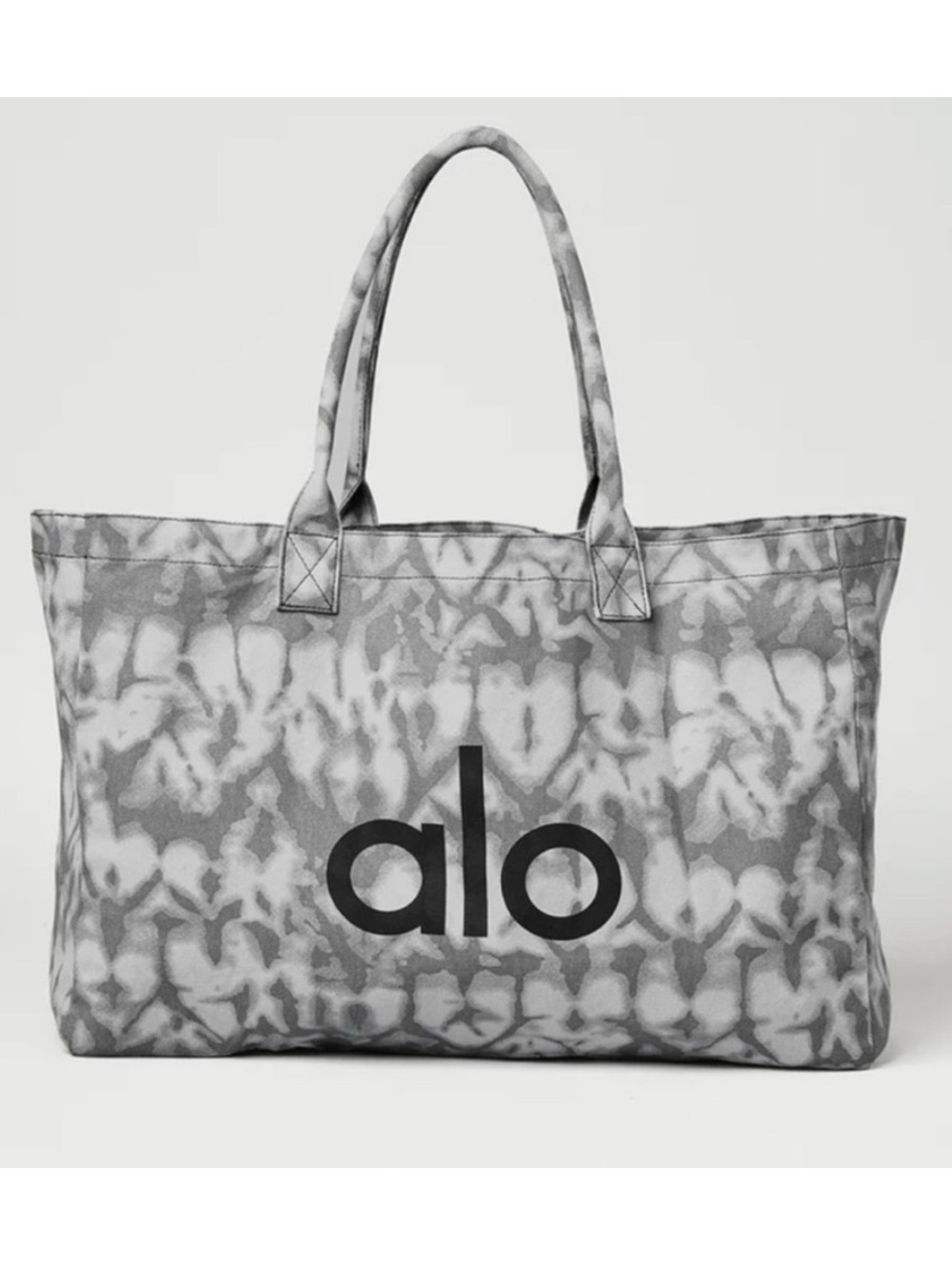 ALO YOGA Iconic
Shopper Tote Tie-Dye Gray